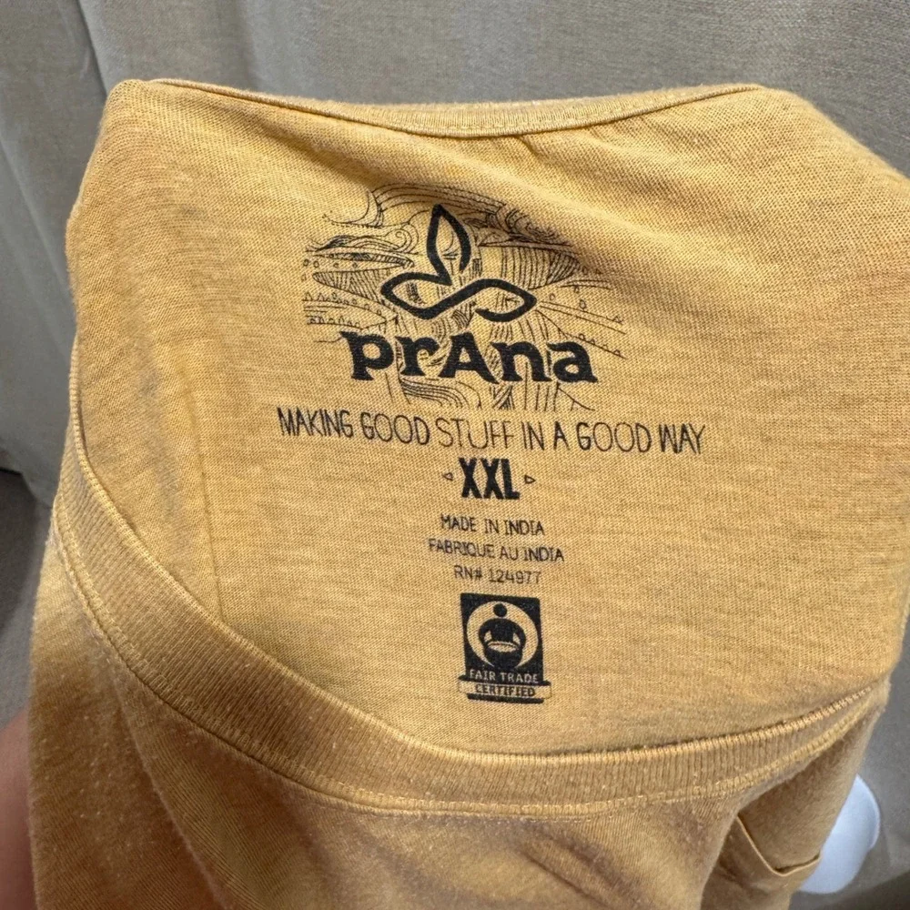 Prana XXL Mens Short Sleeve Crew Neck Pocket‎ T-Shirt Gold Yellow Casual